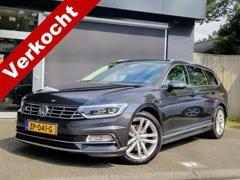 Annonce VOLKSWAGEN PASSAT Essence 2019 d'occasion 