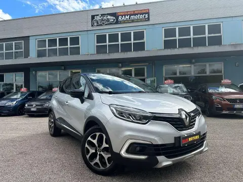 Annonce RENAULT CAPTUR Essence 2018 d'occasion 