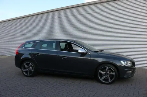 Annonce VOLVO V60 Essence 2015 d'occasion 