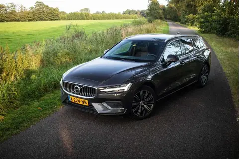 Annonce VOLVO V60 Hybride 2021 d'occasion 