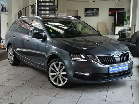 Used SKODA OCTAVIA Petrol 2018 Ad 