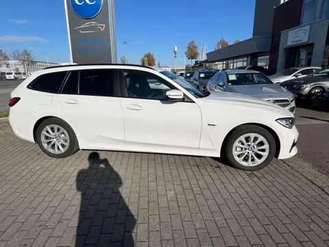 Used BMW SERIE 3 Hybrid 2022 Ad 