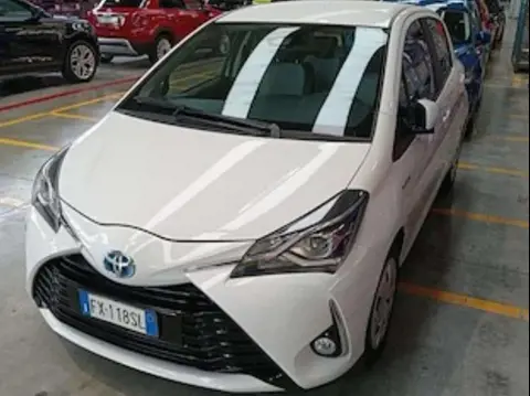 Used TOYOTA YARIS Hybrid 2019 Ad 