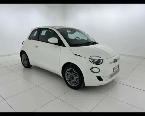 Used FIAT 500 Electric 2023 Ad 