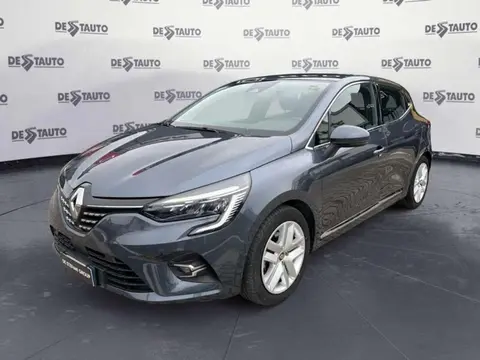 Used RENAULT CLIO Hybrid 2021 Ad 