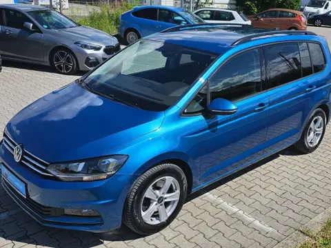 Used VOLKSWAGEN TOURAN Petrol 2018 Ad 