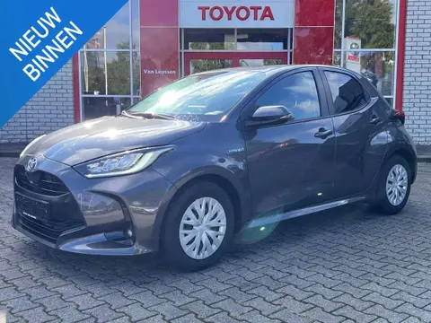 Used TOYOTA YARIS Hybrid 2021 Ad 