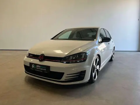 Used VOLKSWAGEN GOLF Petrol 2016 Ad 