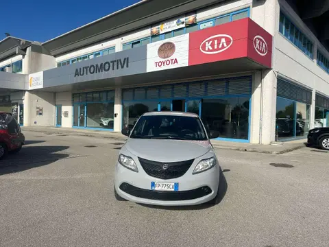 Annonce LANCIA YPSILON Essence 2018 d'occasion 