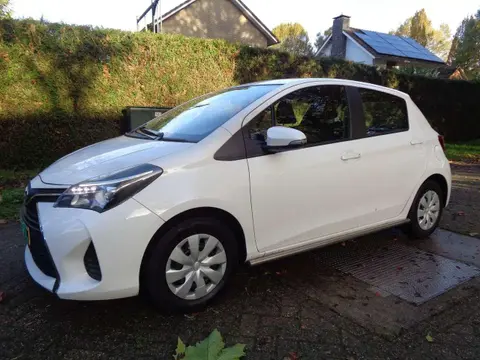 Used TOYOTA YARIS Petrol 2016 Ad 