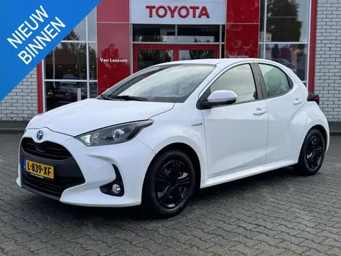 Used TOYOTA YARIS Hybrid 2020 Ad 