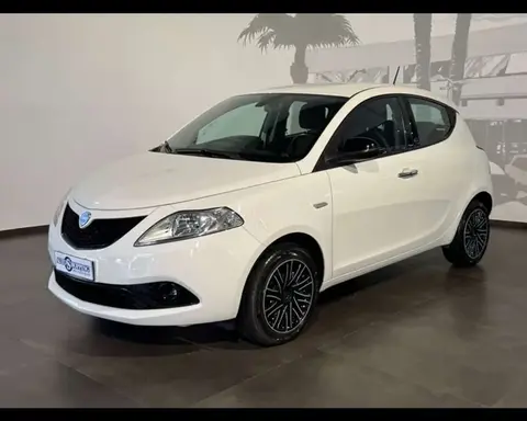 Used LANCIA YPSILON Hybrid 2021 Ad 