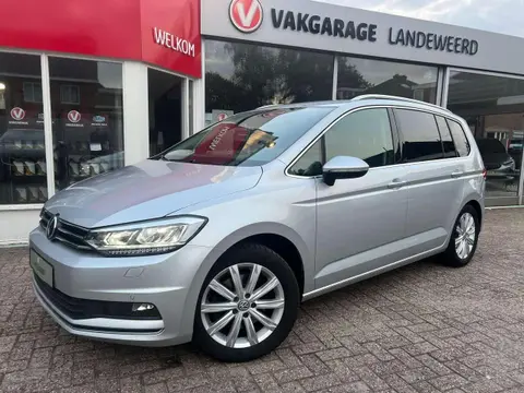 Used VOLKSWAGEN TOURAN Petrol 2017 Ad 