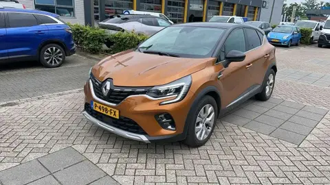 Used RENAULT CAPTUR Hybrid 2022 Ad 