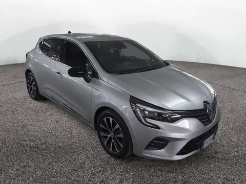 Annonce RENAULT CLIO Essence 2023 d'occasion 