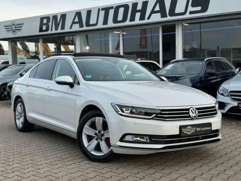 Used VOLKSWAGEN PASSAT Petrol 2015 Ad 