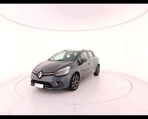 Used RENAULT CLIO Diesel 2017 Ad 