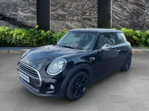 Used MINI ONE Petrol 2015 Ad 