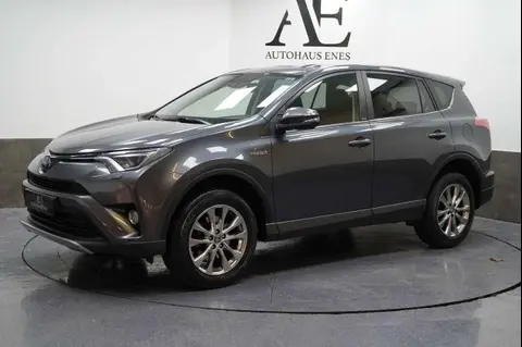 Used TOYOTA RAV4 Hybrid 2017 Ad 