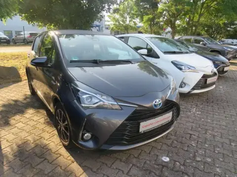 Used TOYOTA YARIS Hybrid 2018 Ad Germany