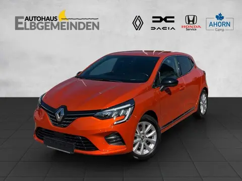 Used RENAULT CLIO Hybrid 2021 Ad 