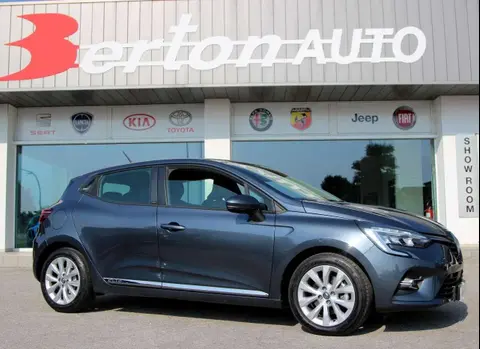 Used RENAULT CLIO Hybrid 2021 Ad 