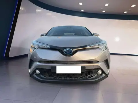 Used TOYOTA C-HR Hybrid 2019 Ad 