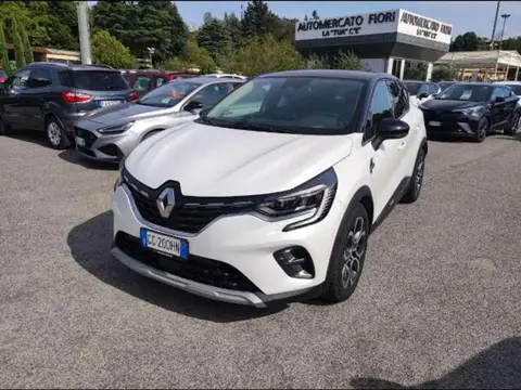 Used RENAULT CAPTUR Hybrid 2021 Ad 