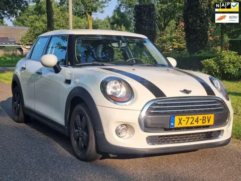 Used MINI ONE Petrol 2015 Ad 