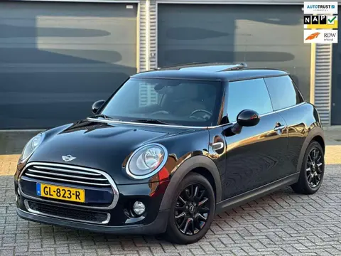 Used MINI COOPER Petrol 2015 Ad 