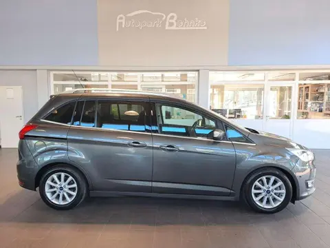 Used FORD GRAND C-MAX Petrol 2017 Ad 