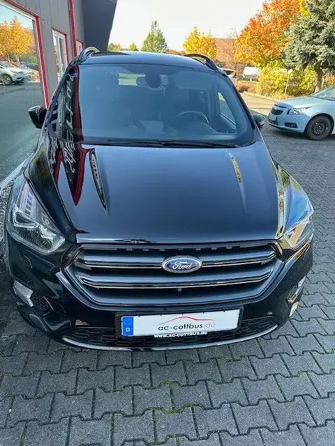 Used FORD KUGA Petrol 2019 Ad 