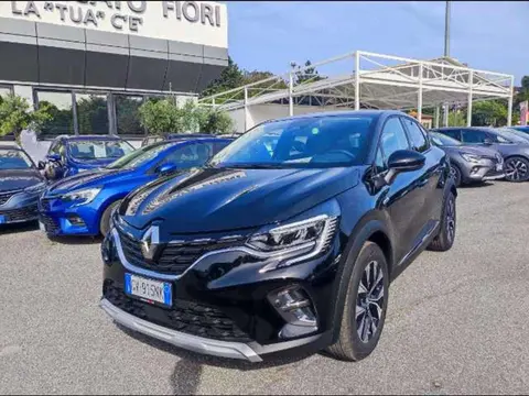 Used RENAULT CAPTUR Hybrid 2024 Ad 