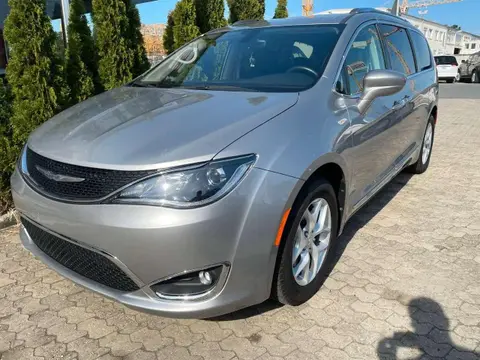 Used CHRYSLER PACIFICA Petrol 2017 Ad 