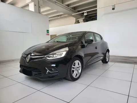 Used RENAULT CLIO Diesel 2017 Ad 