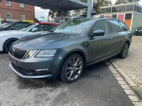 Used SKODA OCTAVIA Petrol 2018 Ad 