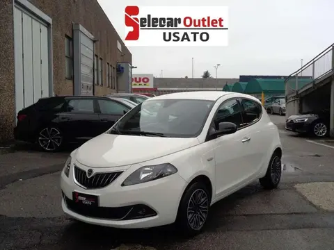 Used LANCIA YPSILON Hybrid 2022 Ad 