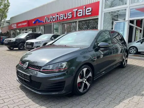 Used VOLKSWAGEN GOLF Petrol 2017 Ad 