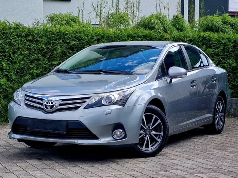 Used TOYOTA AVENSIS Petrol 2014 Ad Germany