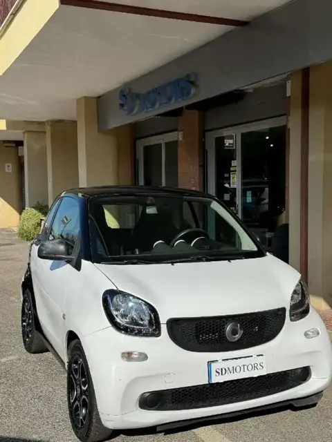 Annonce SMART FORTWO Essence 2019 d'occasion 