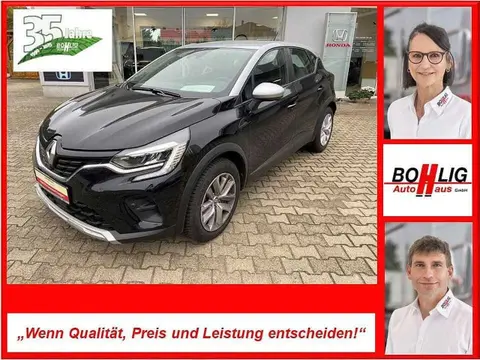 Used RENAULT CAPTUR Hybrid 2023 Ad 