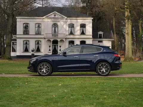 Annonce MASERATI LEVANTE Essence 2017 d'occasion 