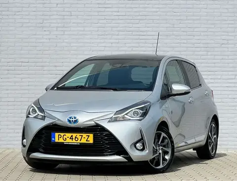 Used TOYOTA YARIS Hybrid 2017 Ad 