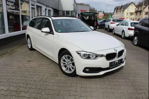 Used BMW SERIE 3 Petrol 2018 Ad 