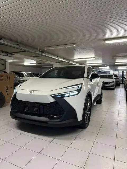 Used TOYOTA C-HR Hybrid 2024 Ad 