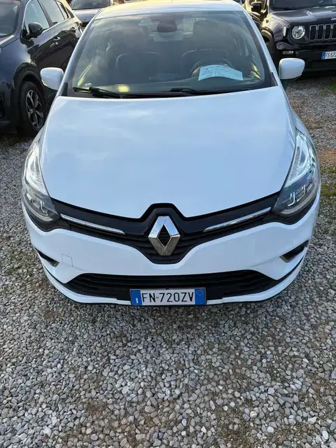 Used RENAULT CLIO Diesel 2018 Ad 