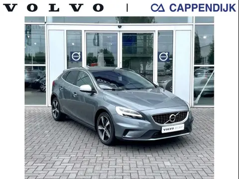 Annonce VOLVO V40 Essence 2020 d'occasion 