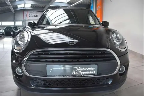 Used MINI ONE Petrol 2019 Ad Germany