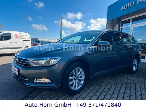 Used VOLKSWAGEN PASSAT Petrol 2015 Ad 