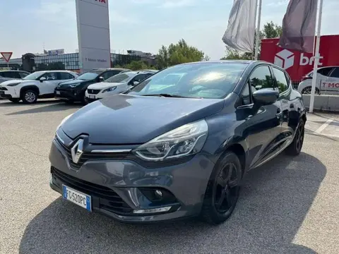 Used RENAULT CLIO LPG 2017 Ad 